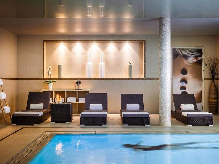 Hotel für 2 Personen, mit Whirlpool