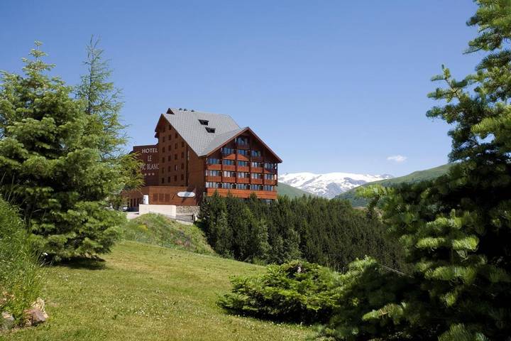 Hôtel pour 4 personnes, avec piscine et sauna ainsi que vue et jardin, animaux acceptés