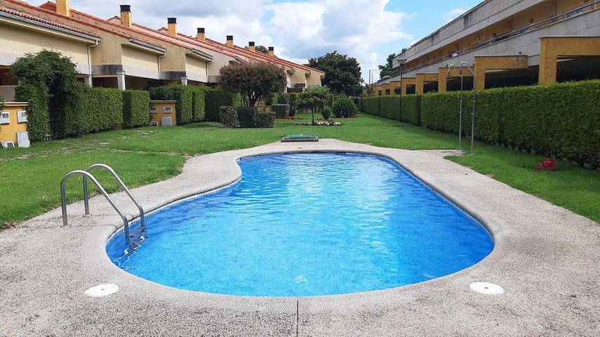 Ferienwohnung für 2 Personen, mit Ausblick und Pool sowie Terrasse, mit Haustier - 1
