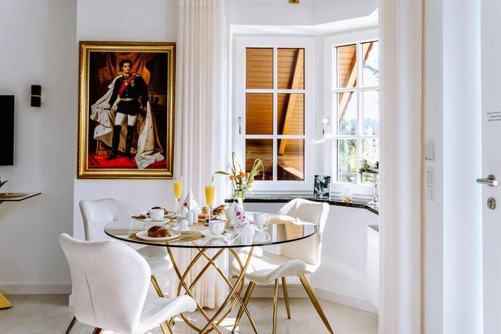 Ferienwohnung für 2 Personen, mit Balkon und Whirlpool sowie Terrasse und Garten in Höhenrain - 2