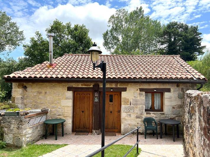 Casa de vacaciones para 10 personas, con jardín, Se admiten mascotas en Las Merindades - 2