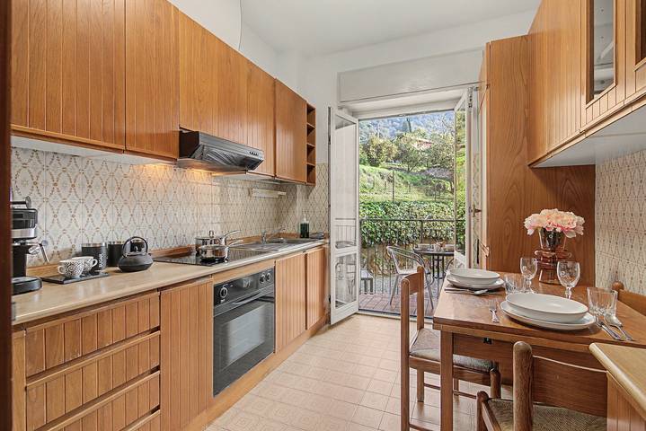 Hel lägenhet, Apartment 'Aurora Alta' with Balcony, Wi-Fi and Air Conditioning in Maslianico, Como provins