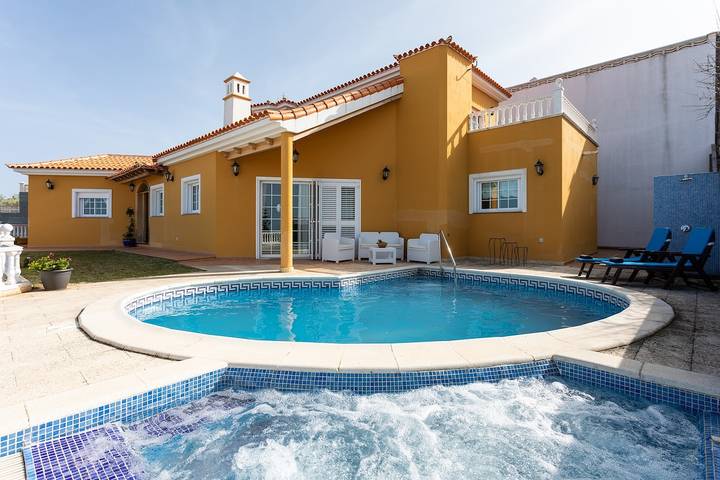 Casa rural para 6 personas, con Terraza además de Jardín y Piscina en Tacoronte