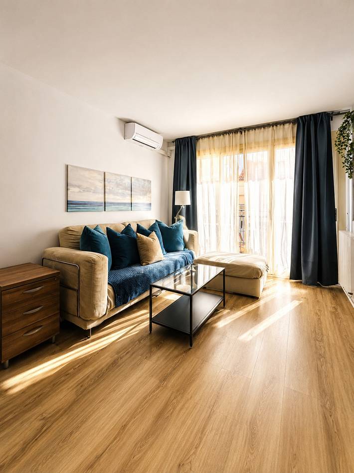 Entire apartment, Holiday apartment for 6 people with balcony in Sitges, Garraf