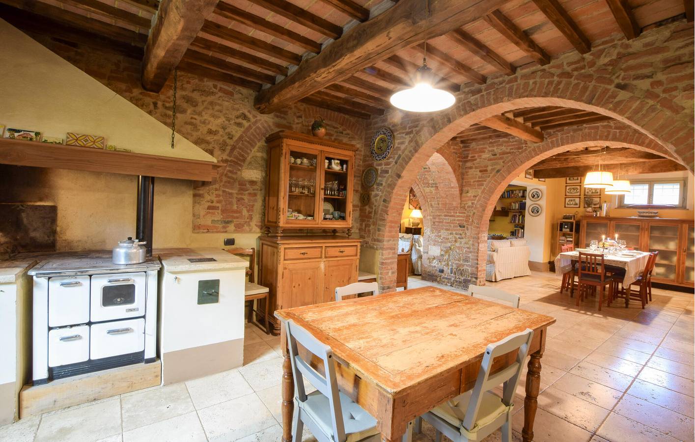 Luxus-Apartment mit Pool, WiFi & Parkplatz - in der Nähe der Bar Osteria La Pievina in Asciano, Siena Provinz