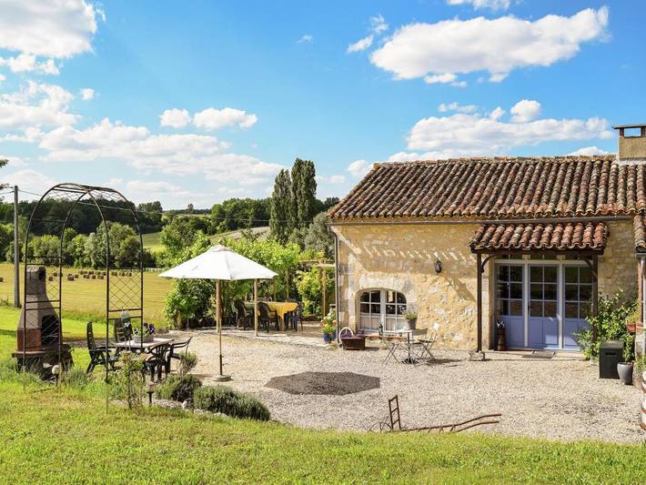 Location de vacances pour 8 personnes, avec Terrasse ainsi que Jardin et Piscine à Saint-Eutrope-de-Born - 4