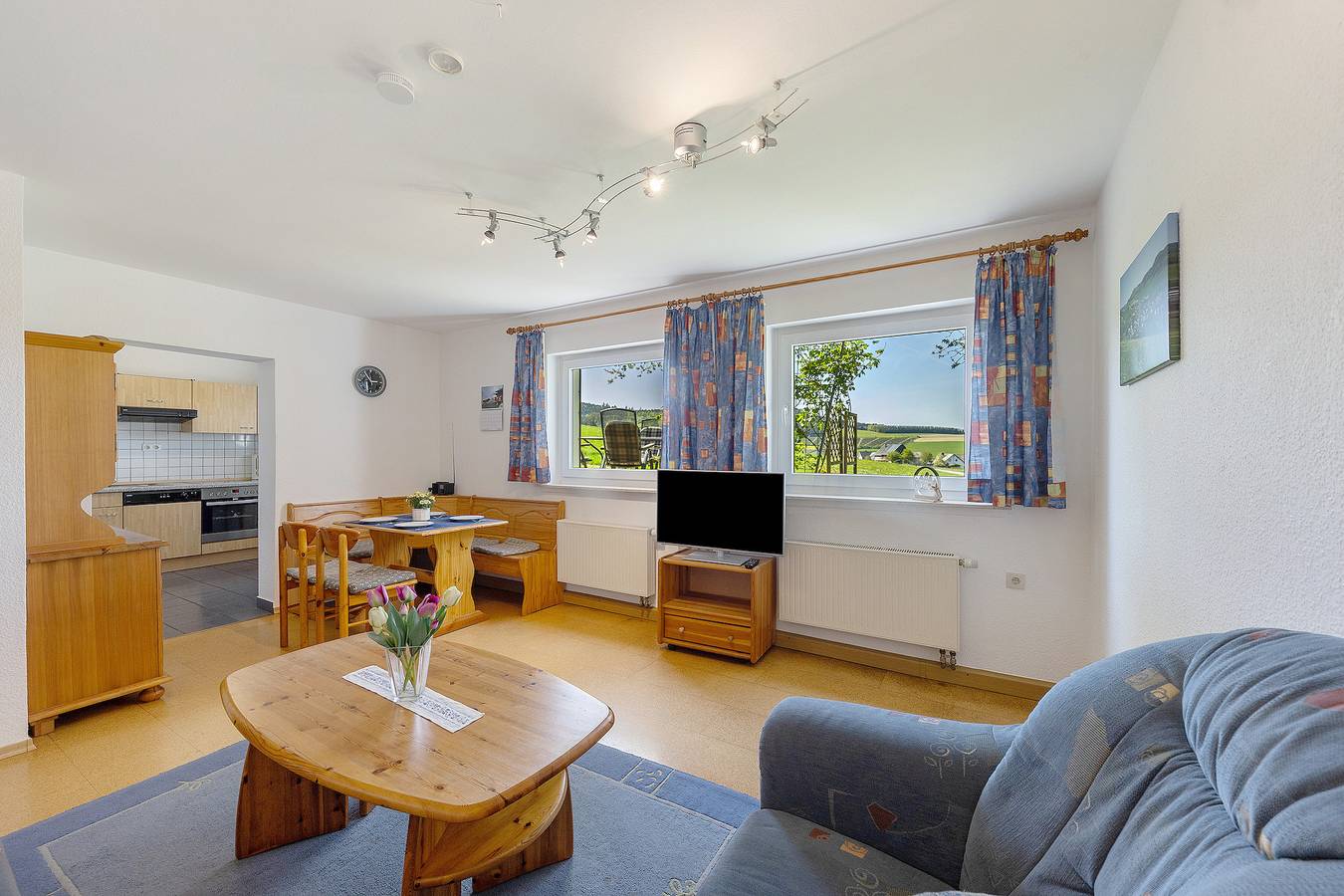 Entire apartment, Apartment 'Gänseblümchen' with Private Terrace, Shared Garden and Wi-Fi in Schmallenberg, Hochsauerlandkreis