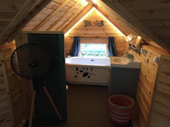 Location de vacances pour 3 personnes, avec terrasse dans Bomal - 4