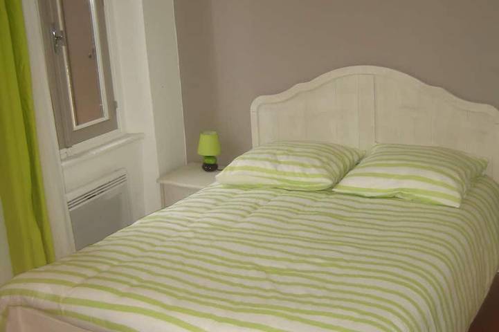 Location de vacances pour 11 personnes, avec jardin et sauna ainsi que jacuzzi et terrasse à Perles-et-Castelet - 2