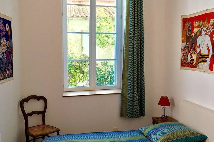 Location de vacances pour 25 personnes, avec jardin à Pons - 2