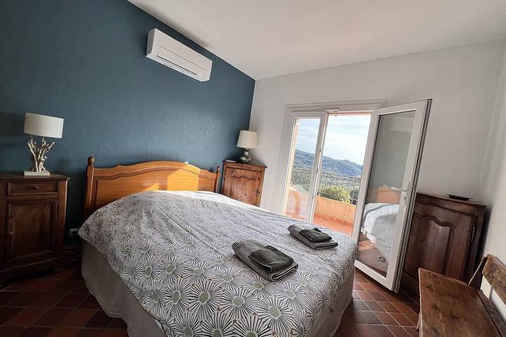 Location de vacances pour 8 personnes, avec jacuzzi et jardin à Les Adrets-de-l'Estérel - 3