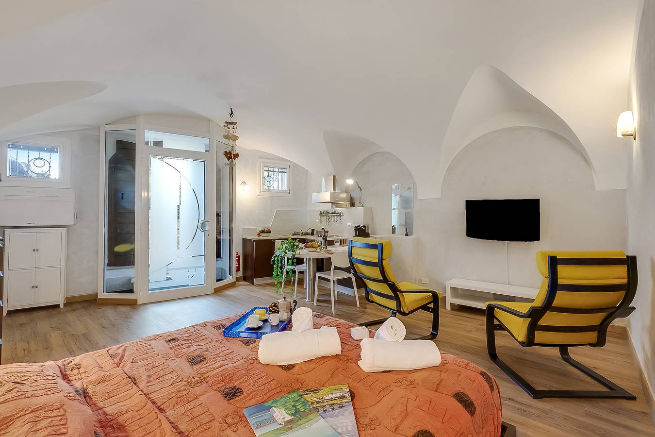 Appartement entier, Lory's House in Gardone Riviera, Montagnes autour du lac de Garde