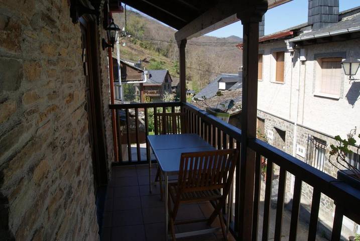 Casa rural para 4 personas, con vistas y jardín en El Bierzo - 3