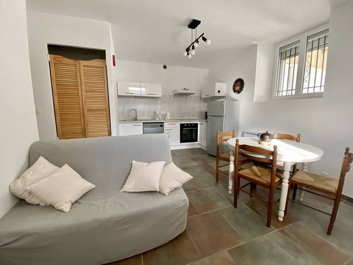 Appartement entier, Charmant T2 à Cambo-les-Bains, proche des Thermes, pour 2 personnes in Cambo-les-Bains, Région de Bayonne