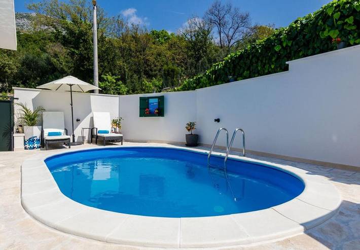 Ferienwohnung für 8 Personen in Cavtat