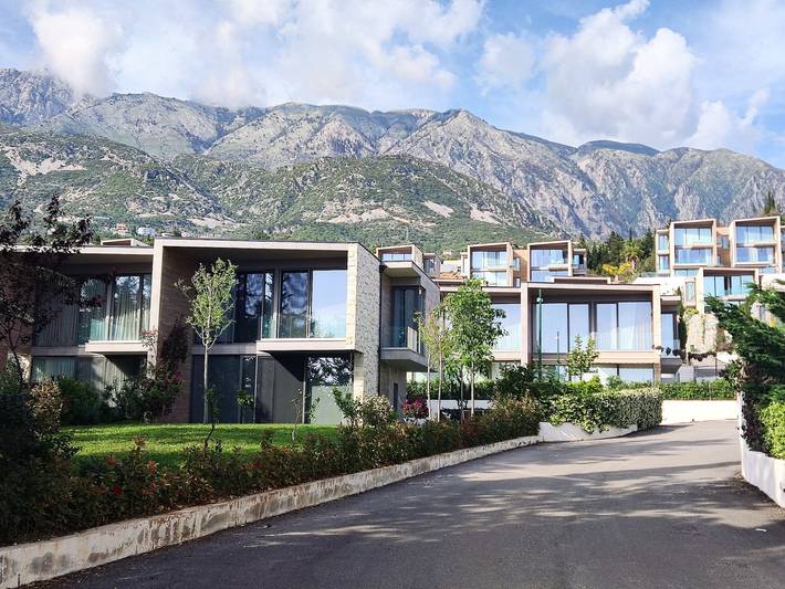 Ganze Wohnung, Olea Residence, luxuriöses Apartment mit Meerblick und Privatstrand 2 Min in Dhërmi, Himarë