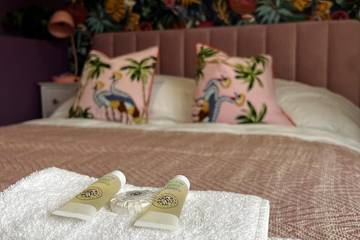 Apartment for 4 People in Chinatown, London, Photo 2