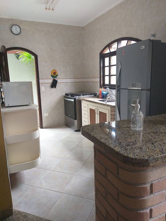 5 Schlafzimmer Haus. Cond. Mit Pool geschlossen in Caraguatatuba, Região Metropolitana do Vale do Paraíba e Litoral Norte