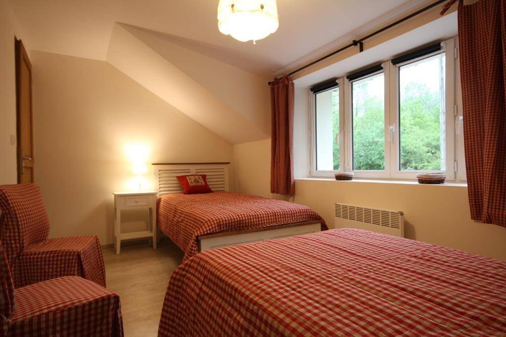 Four-Bedroom Holiday Home in Lormes, Parc naturel régional du Morvan