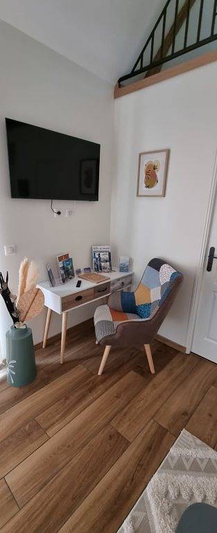 Gîte pour 5 personnes, avec terrasse à Favières - 4