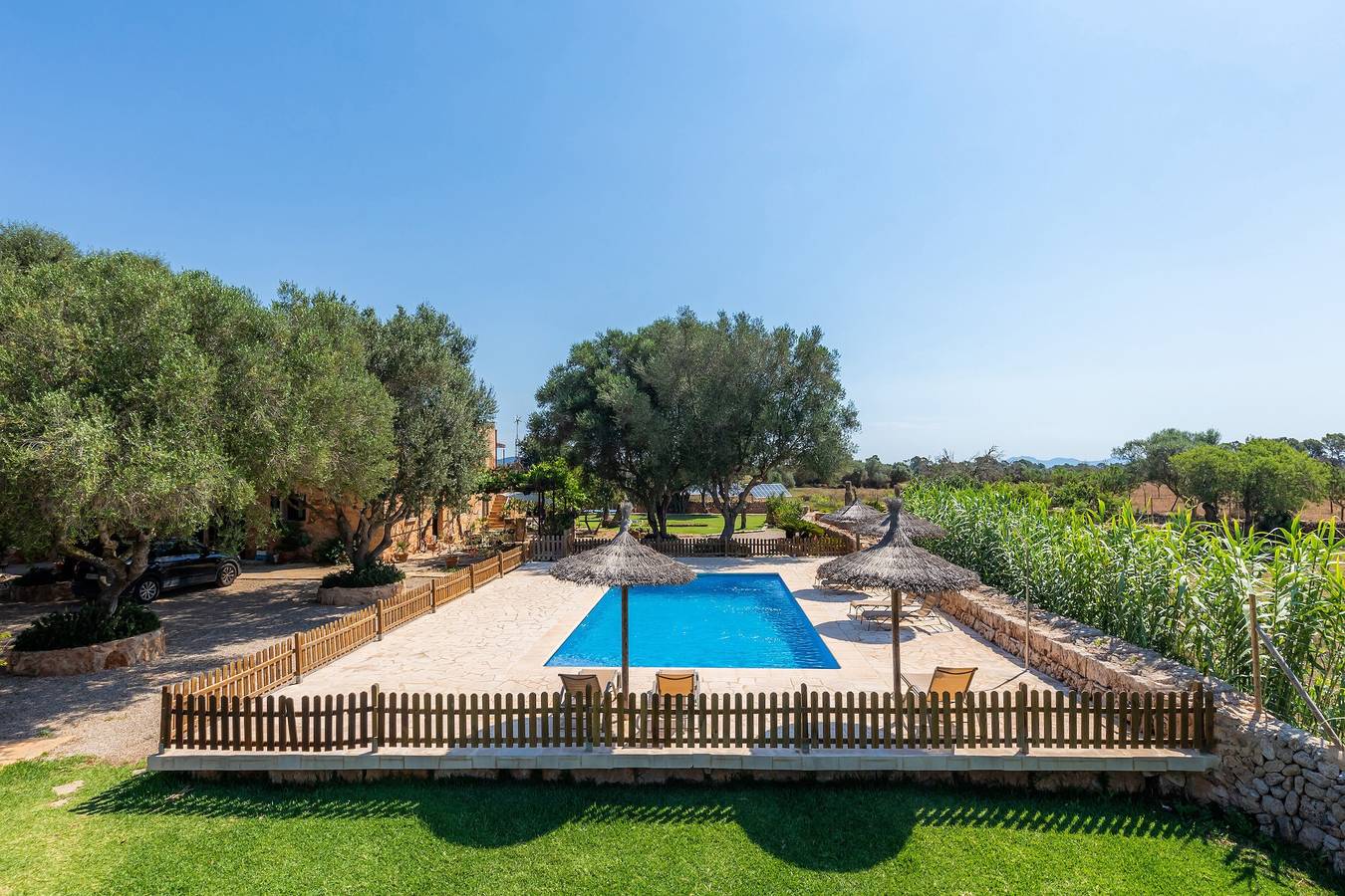 Agroturismo Xaloc con piscina, balcone, giardino e terrazza (aree condivise tra 5 proprietà) in Llucmajor, Sud di Maiorca