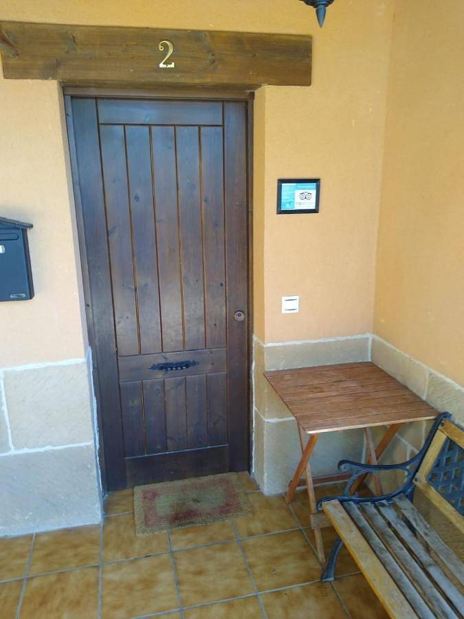 Casa Mallos de Agüero in Agüero, Provincia de Huesca