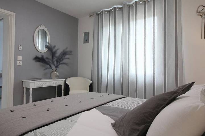 Location de vacances pour 6 personnes, avec jardin à Castillon-la-Bataille - 3