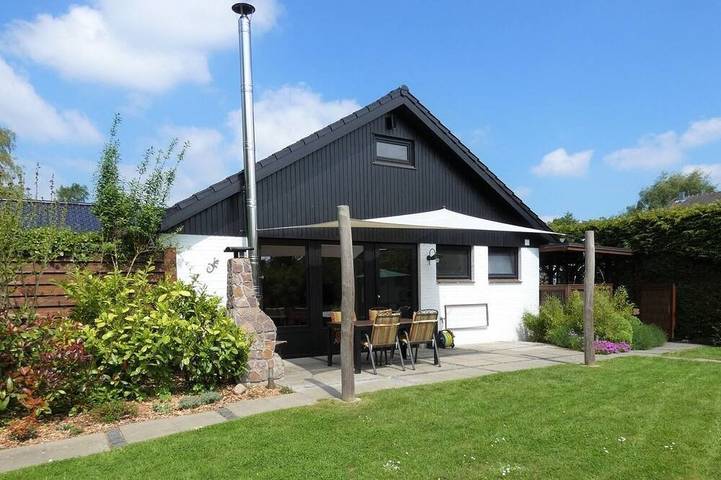 Bungalow für 4 Personen, mit Terrasse und Garten in Kellenhusen
