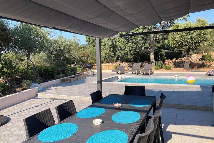 Maison de vacances pour 8 personnes, avec Jacuzzi ainsi que Terrasse et Jardin à Lecci
