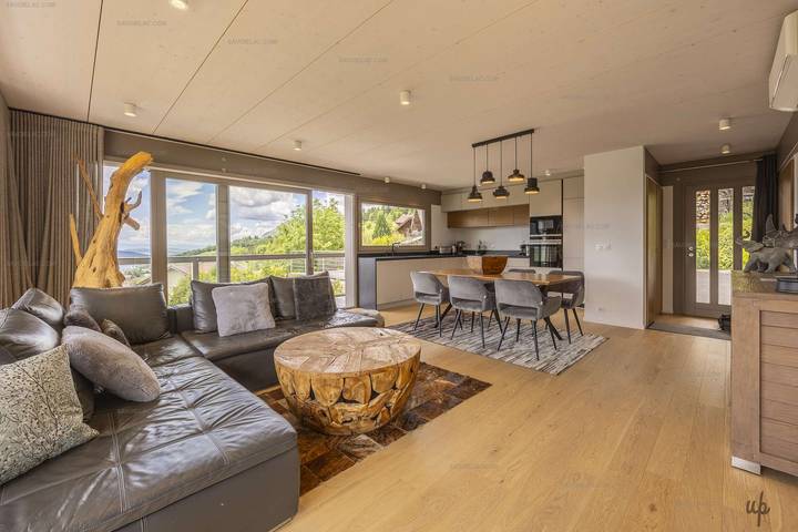 Ganze Ferienwohnung, Exquisite Ubac Apartment with Swimming Pool, Offering Breathtaking Views of the Lake and Mountains" in Talloires-Montmin, Annecy und Umgebung