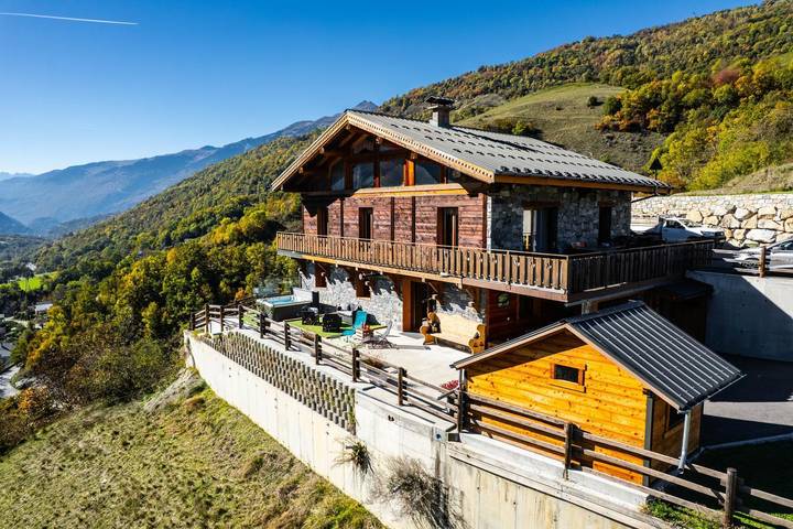 Gîte pour 5 personnes, avec Jacuzzi ainsi que Terrasse et Jardin