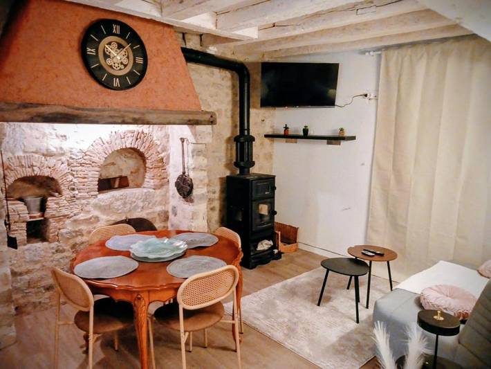 Location de vacances pour 4 personnes, avec jardin et piscine dans Baignolet