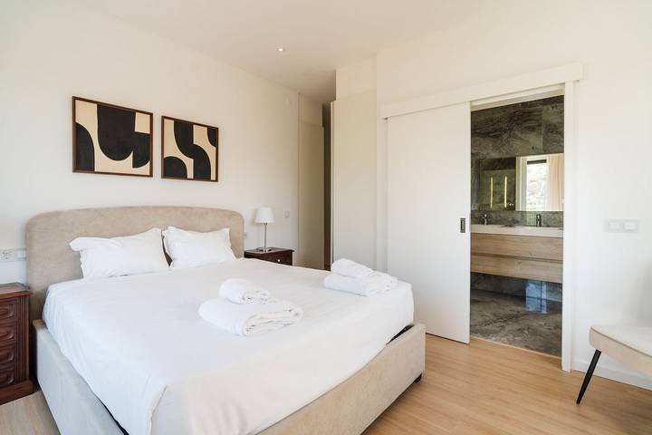 GuestReady-Luxurious Retreat in Câmara de Lobos in Câmara de Lobos, Madeira