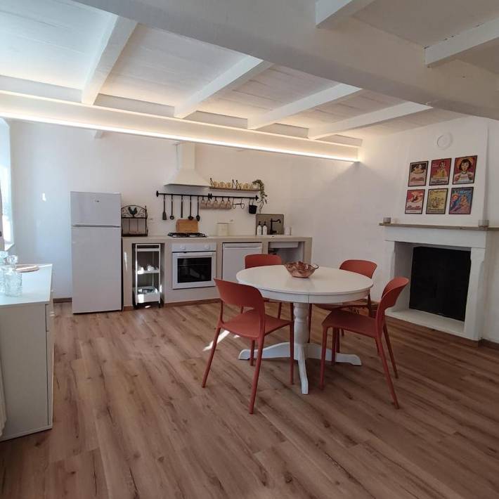 Gîte pour 4 personnes, avec terrasse, animaux acceptés à Corniglio - 2