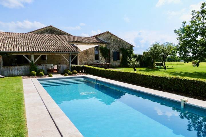 Villa pour 10 personnes avec jardin in Baleyssagues, Région de Marmande