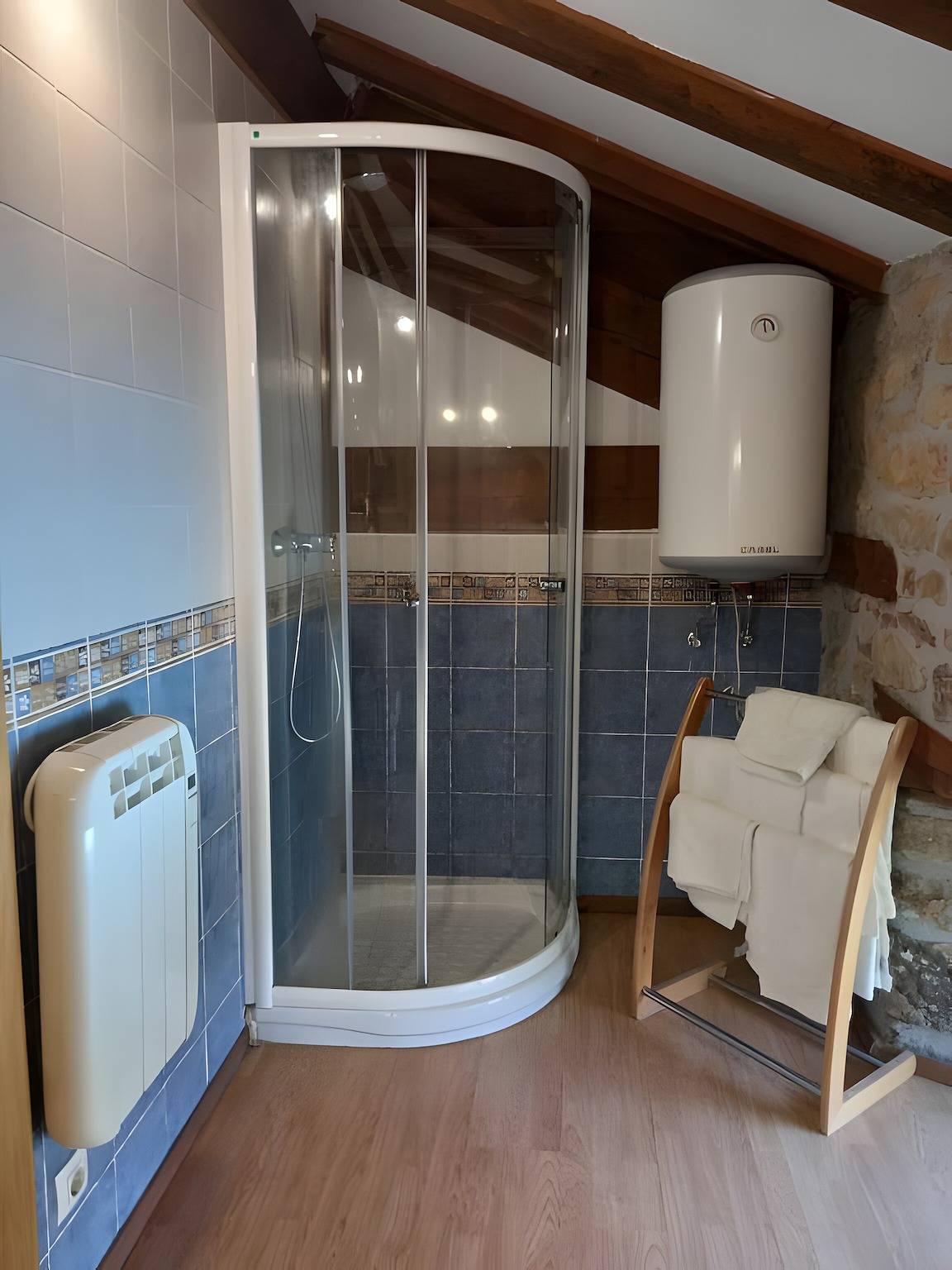 Appartement in Alsasua met gedeeld zwembad, Wi-Fi en airconditioning, foto 8