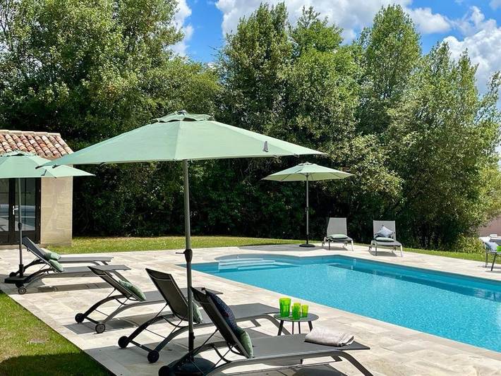 Location de vacances pour 10 personnes, avec vue ainsi que piscine et jardin à Minzac - 3