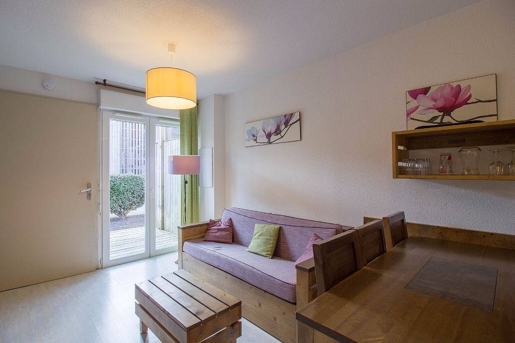 Appartement de vacances entier, Charmant appartement familial pour 4 personnes avec piscine bord lac d'Aureilhan in Aureilhan, Côte d’Argent