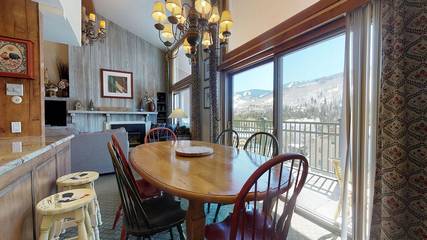 Vacation Apartment for 8 Guests in Vail Ski Resort, Vail, Picture 2