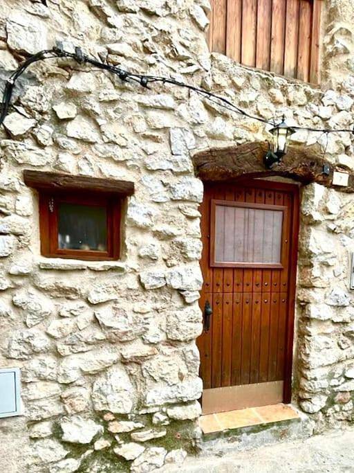 Casa rural para 8 personas, con vistas y terraza en Terra Alta - 2