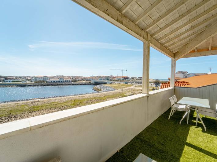 Gîte pour 5 personnes, avec Balcon et Piscine dans Plage du Courant