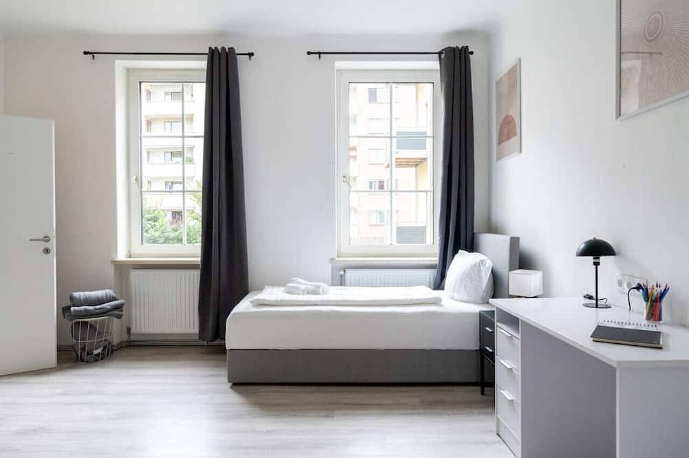 Ganze Wohnung, Zentral in Leoben | 60m² | Uni & Bahnhof nah | Für 6 Pers. | Self Check-In in Leoben, Östliche Obersteiermark
