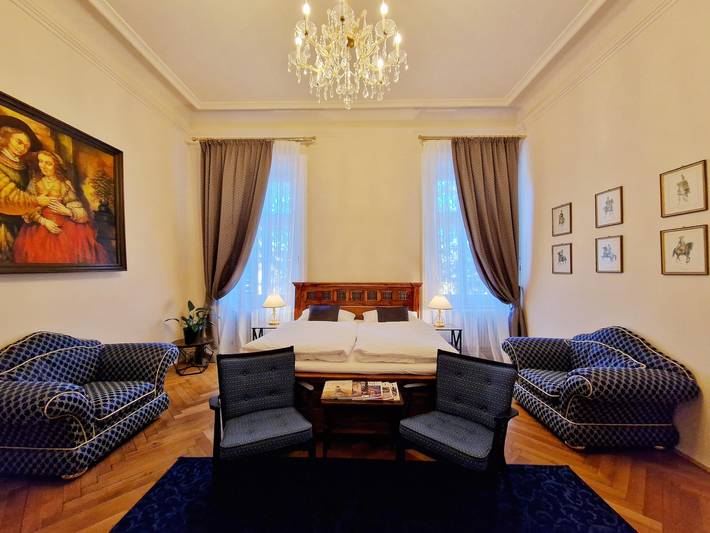 Blue Room Zweibettzimmer, Straßenseitig in Steirerland