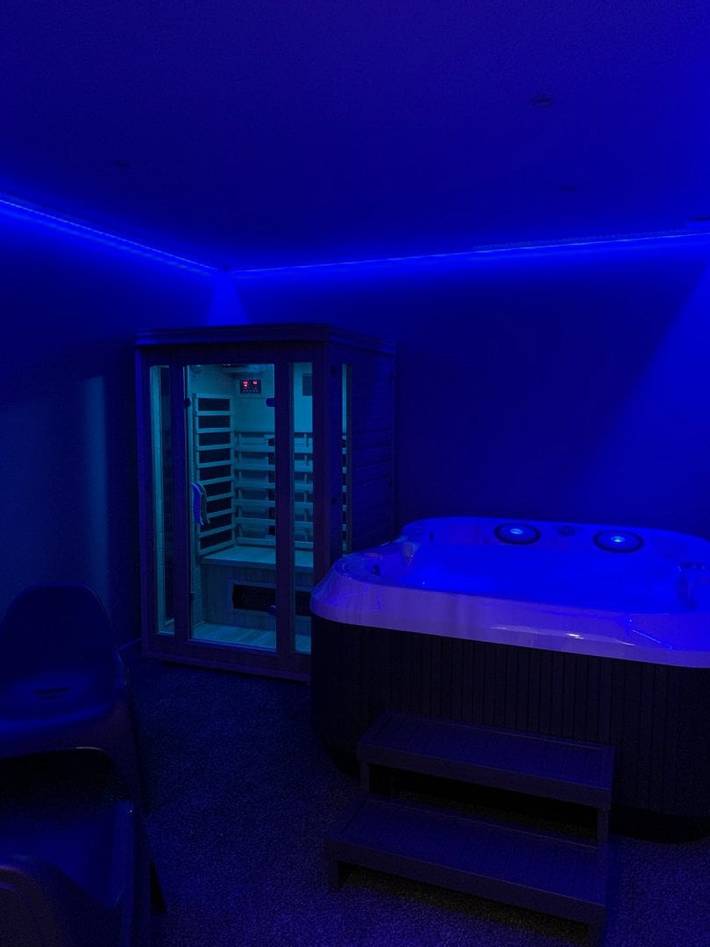 Chambre d’hôte pour 2 personnes, avec piscine et sauna ainsi que jardin et jacuzzi dans le Cher - 3