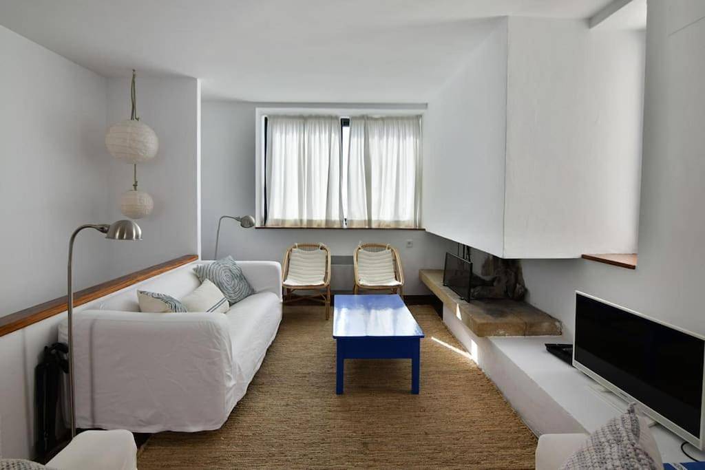 Casa Manolo in Platja del Port d'Alguer (Cadaques), Cadaques
