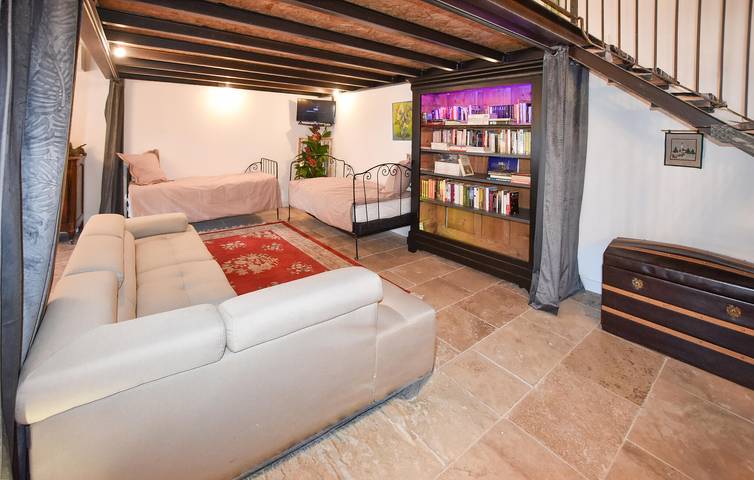 Location de vacances pour 7 personnes, avec terrasse à Montagnac-Montpezat - 2