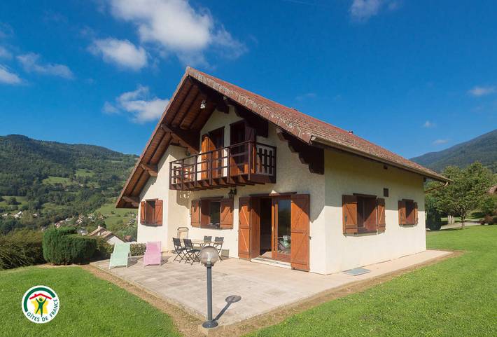 Gîte pour 8 personnes, avec Terrasse ainsi que Jardin et Vue
