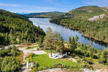 Gîte pour 6 personnes, avec jacuzzi ainsi que jardin et balcon, animaux acceptés dans Bø