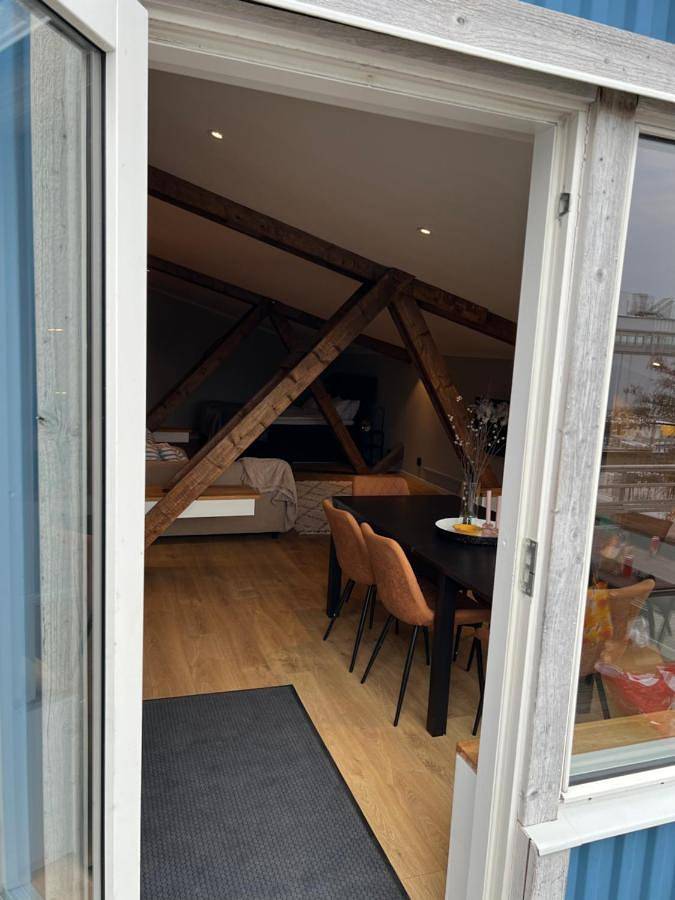 Boot für 4 Personen, mit Balkon und Whirlpool sowie Terrasse und Sauna in Schweden - 4