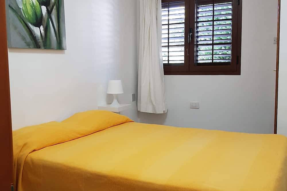 Apartment located in prime location with sea views and just 150m from the beach in Puerto del Carmen, Tías